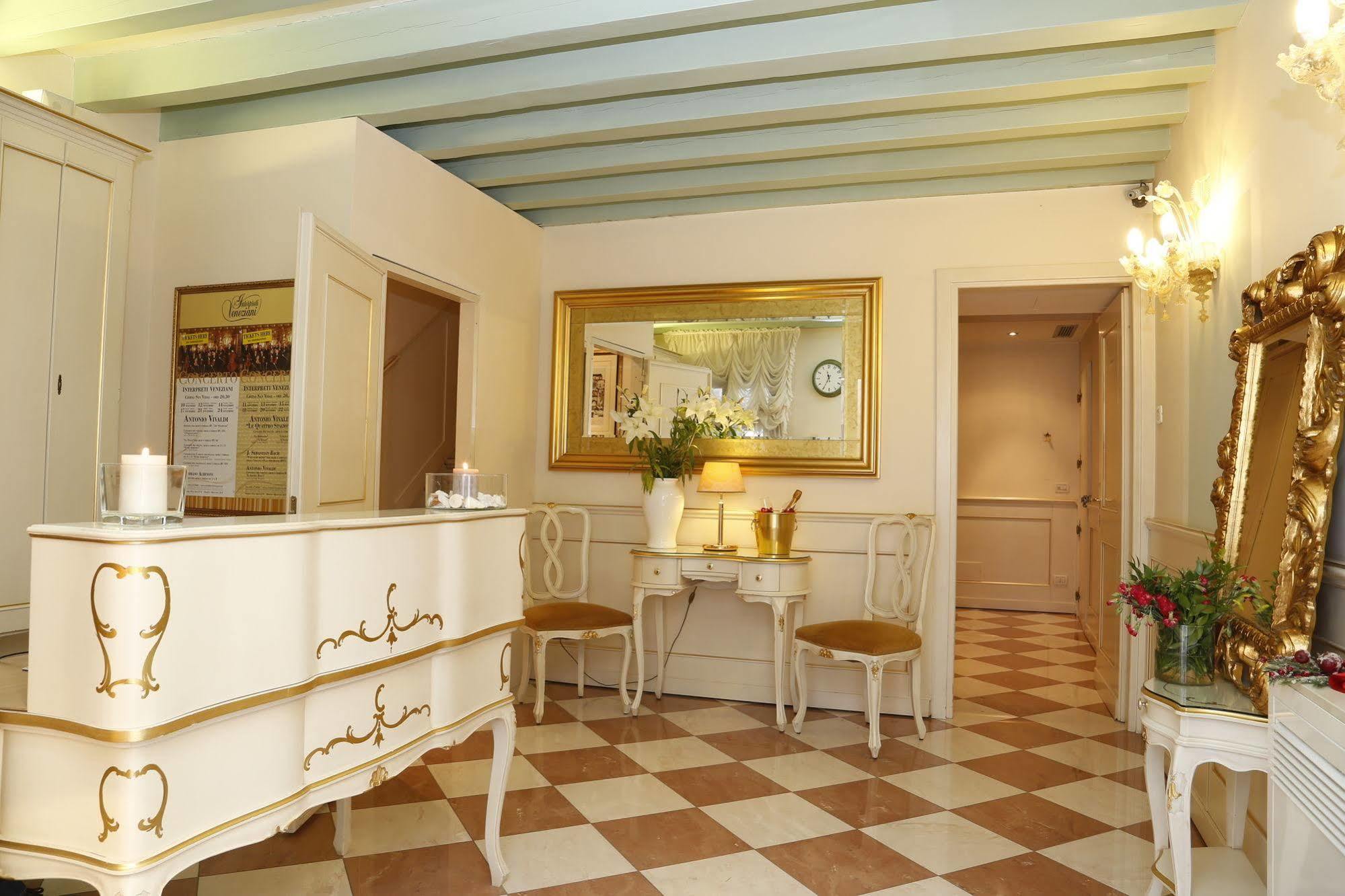 Casa Dei Cavalieri * Venetië
