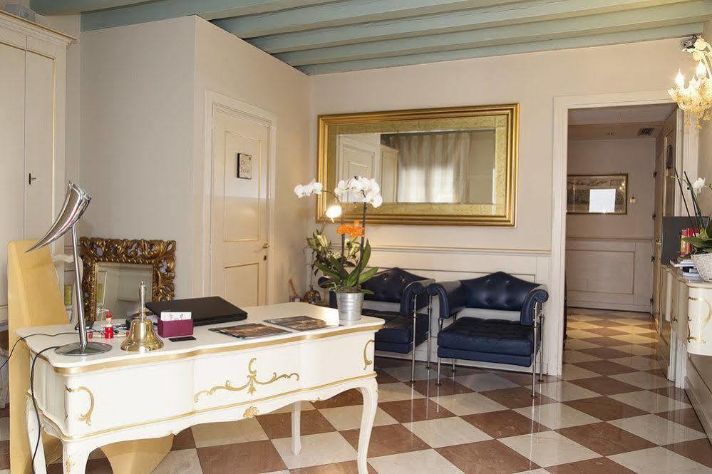 Casa Dei Cavalieri * Venetië